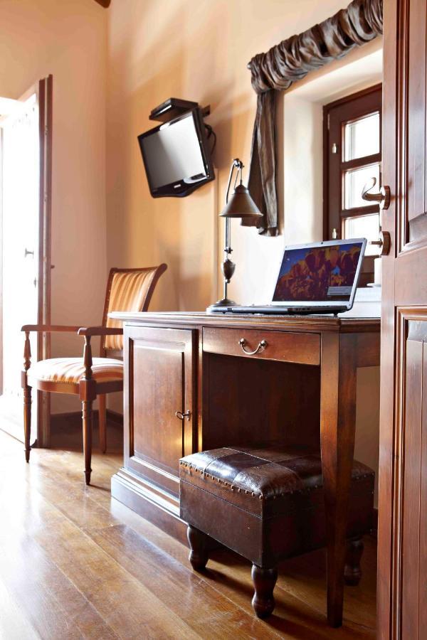 Petritis Guesthouse Oitylo Esterno foto