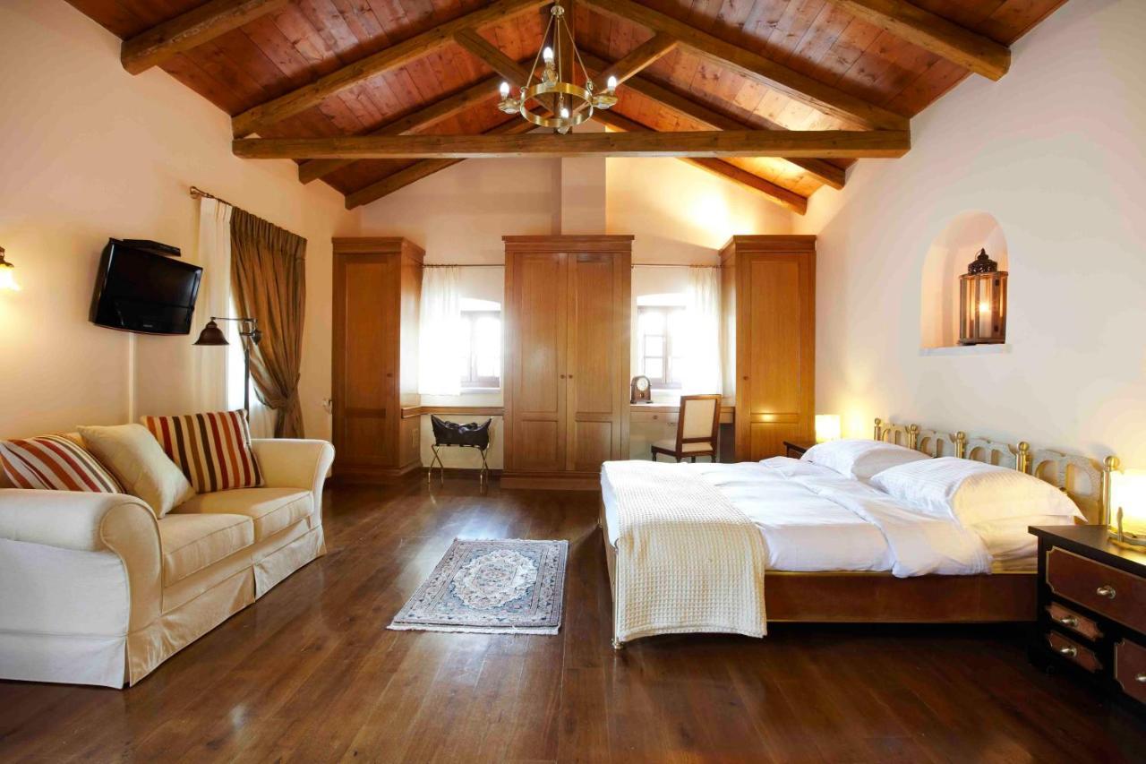 Petritis Guesthouse Oitylo Esterno foto