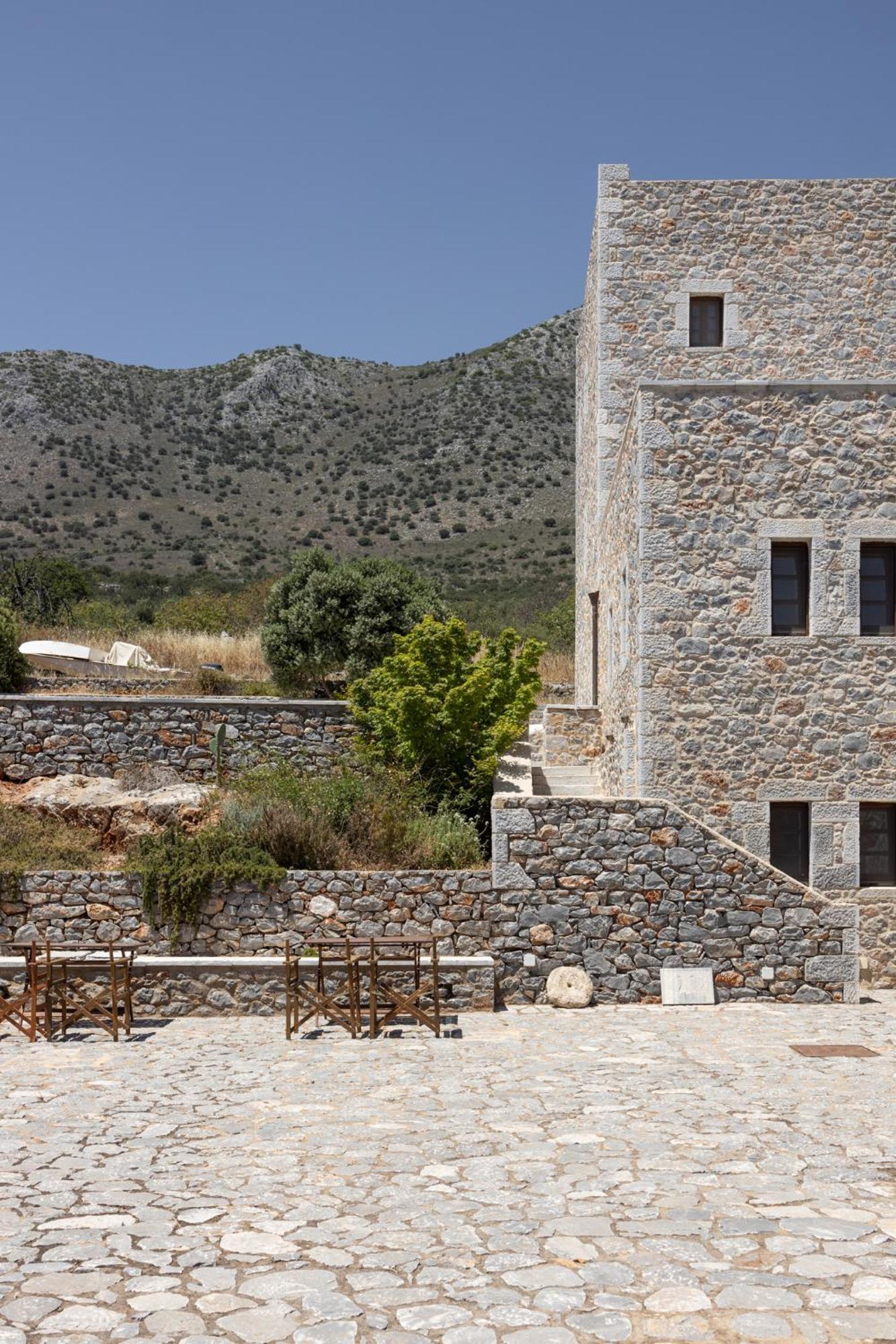 Petritis Guesthouse Oitylo Esterno foto